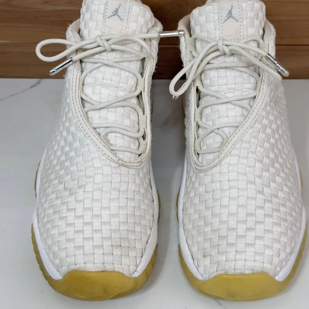 Jordan Future Phantom Cream White 656504-002 Basketball Size 7Y Youth/ 8.5 Women